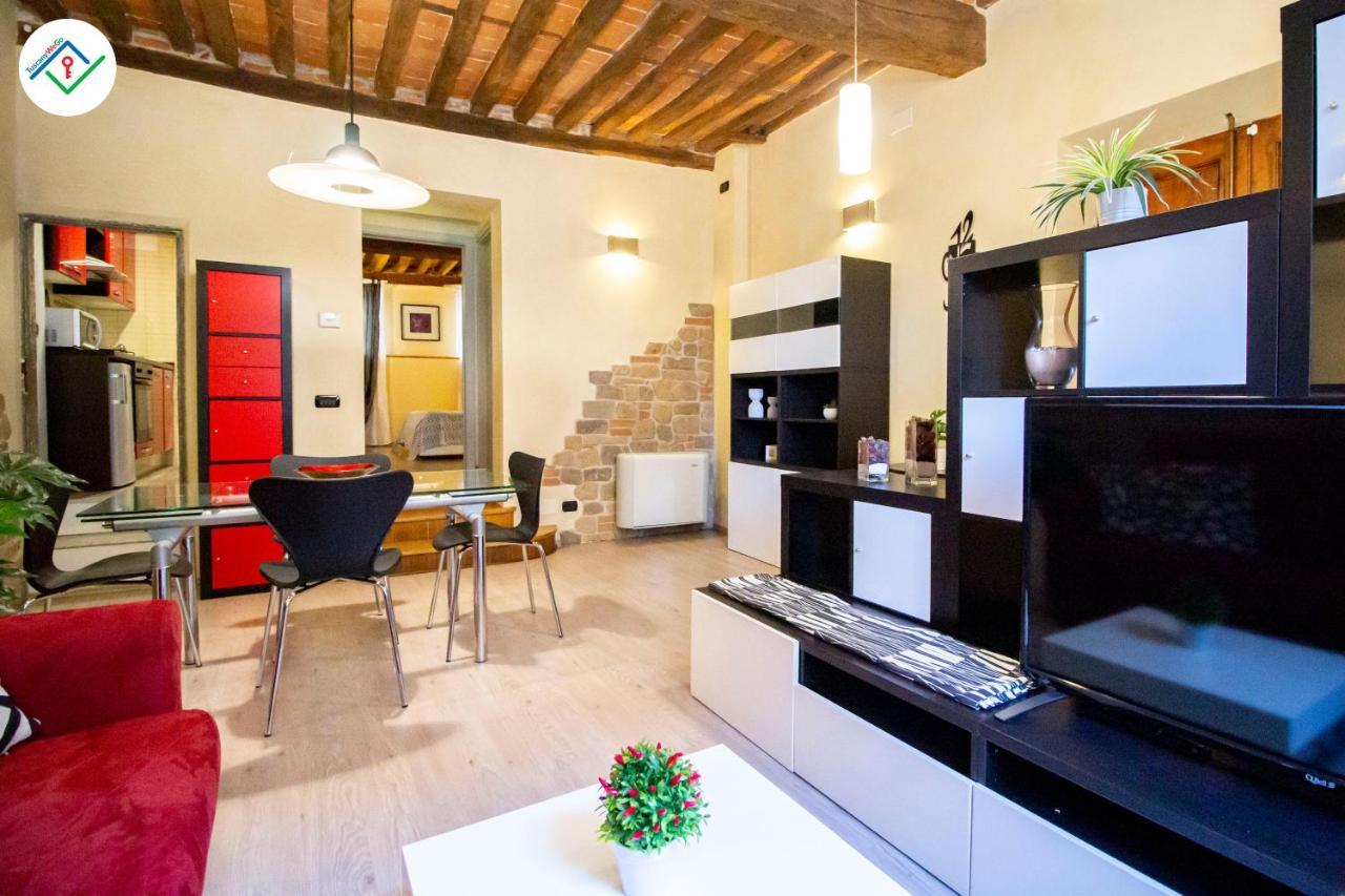 Antica Piazza Apartment By Tuscanywego Lucca Ngoại thất bức ảnh