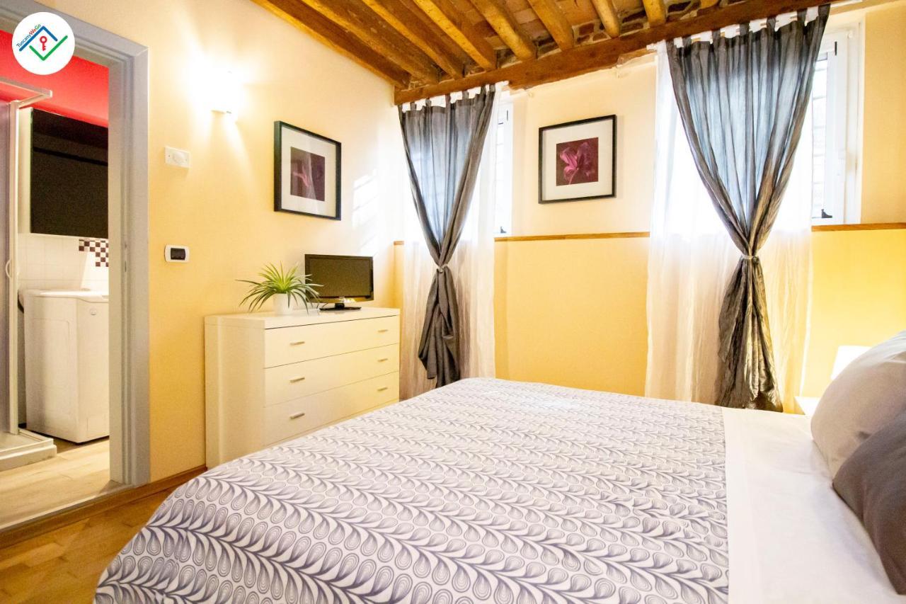 Antica Piazza Apartment By Tuscanywego Lucca Ngoại thất bức ảnh