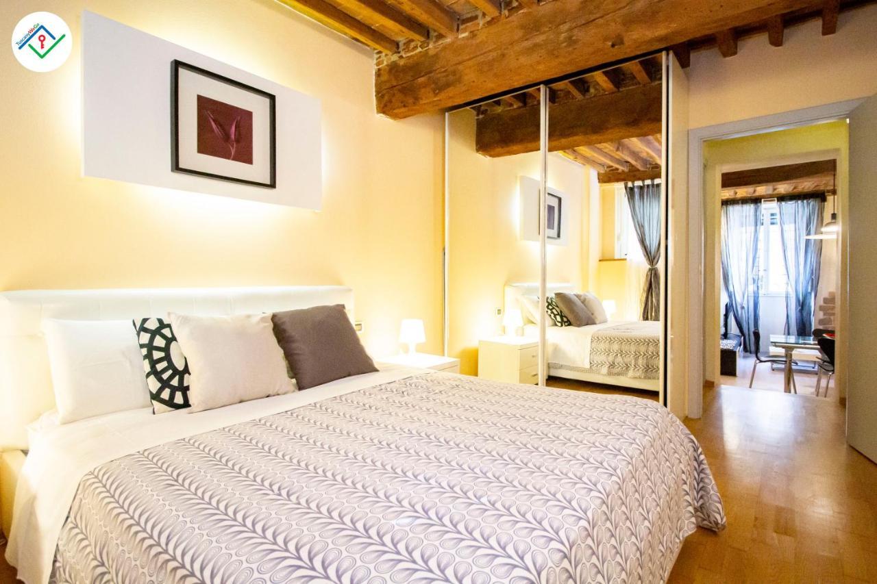 Antica Piazza Apartment By Tuscanywego Lucca Ngoại thất bức ảnh
